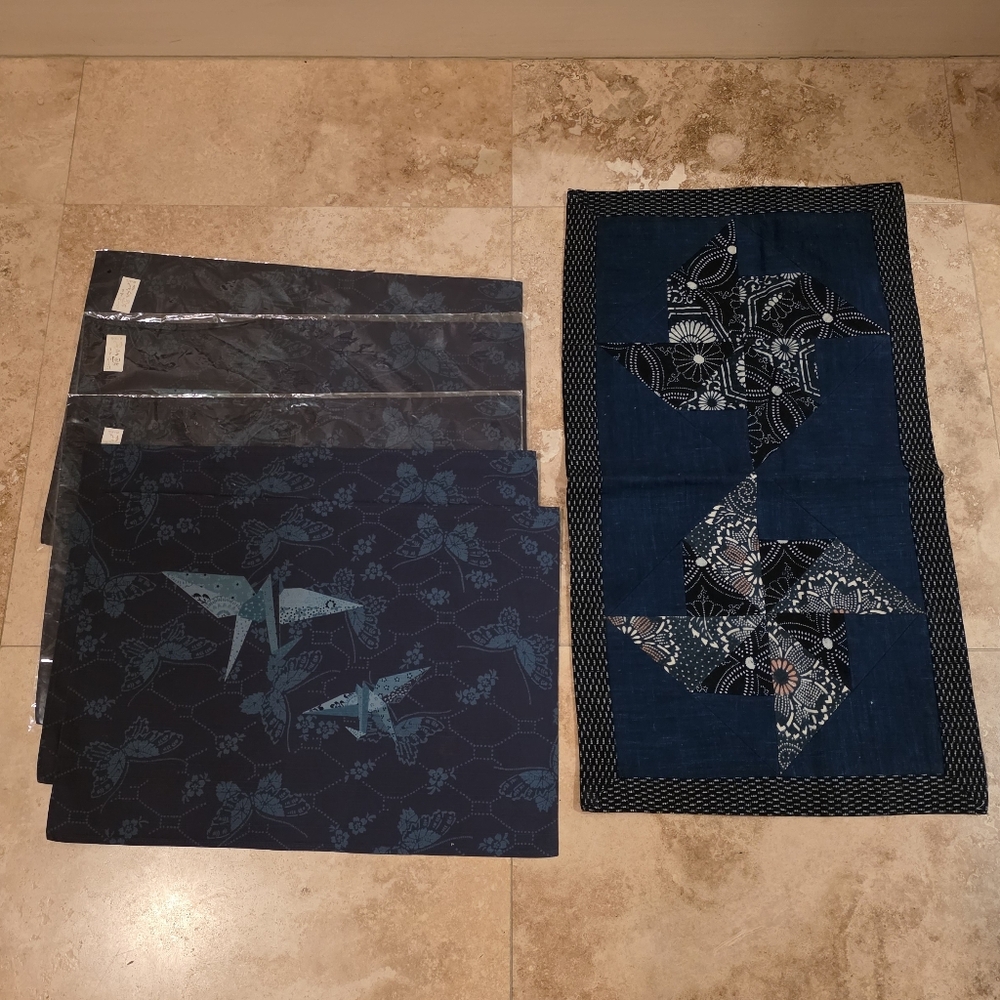 5 Japanese Placemats Plus Table Runner Open Package
